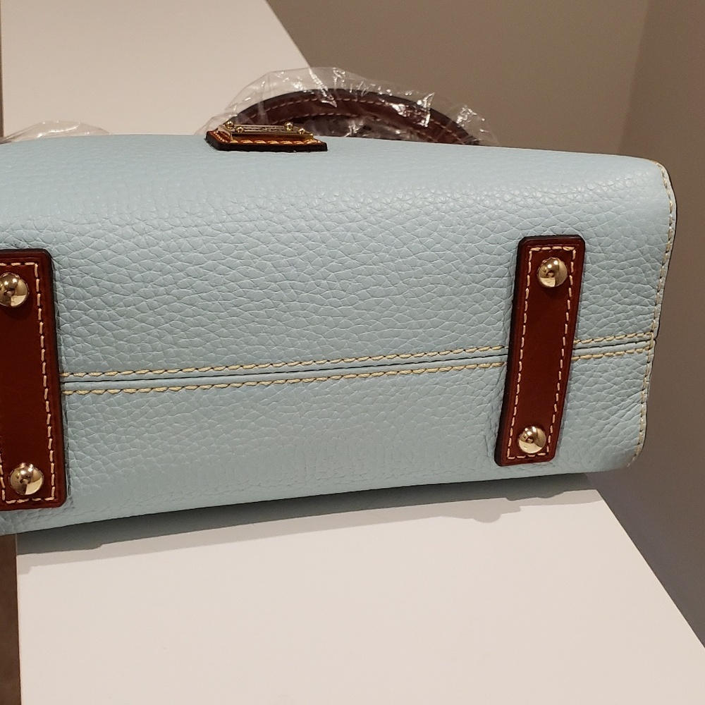 Nwt Dooney & Bourke Cameron Crossbody - Picture 5 of 8